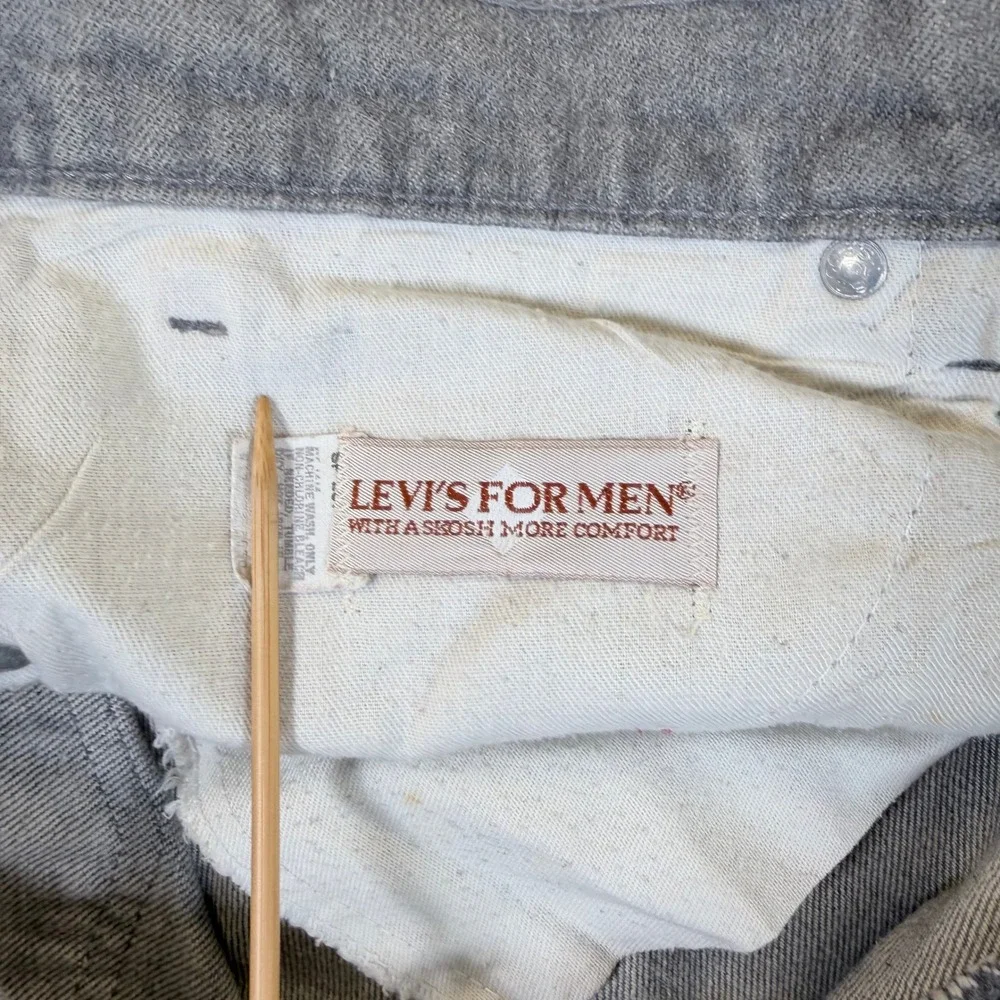 Vintage Levis For Men Jeans Gray Denim Relaxed Fit Straight Leg Y2K 90s #2832‎